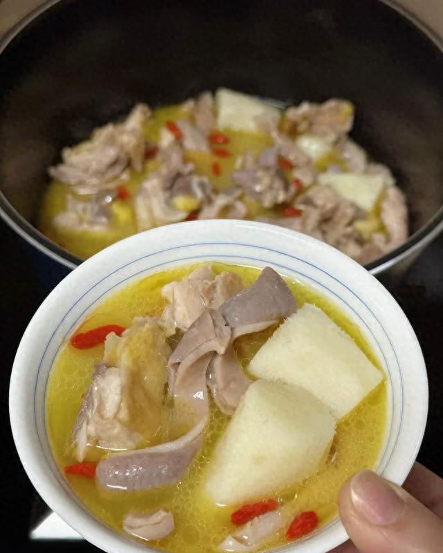 Đ&acirc;y l&agrave; phần thịt bổ dưỡng của lợn, chỉ khoảng nửa kg mỗi con: Thấy th&igrave; mua ngay về nấu m&oacute;n ăn "lợi trăm đường" n&agrave;y - Ảnh 1.