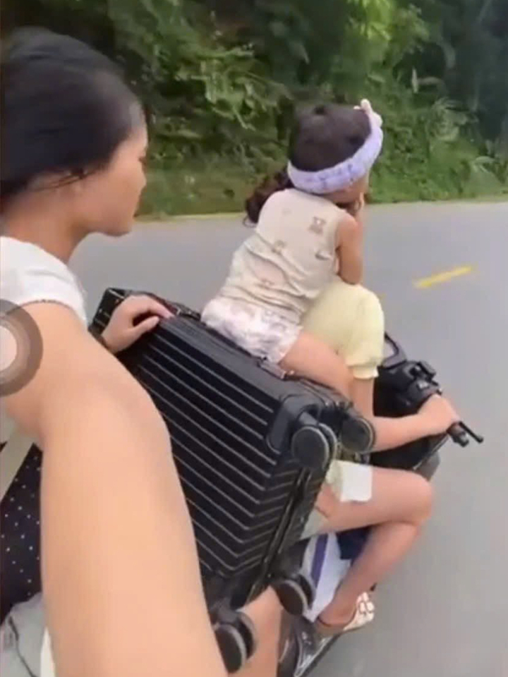 Chủ xe bị phạt 9 triệu đồng v&igrave; giao xe cho thiếu nữ kh&ocirc;ng đội mũ bảo hiểm - Ảnh 1.