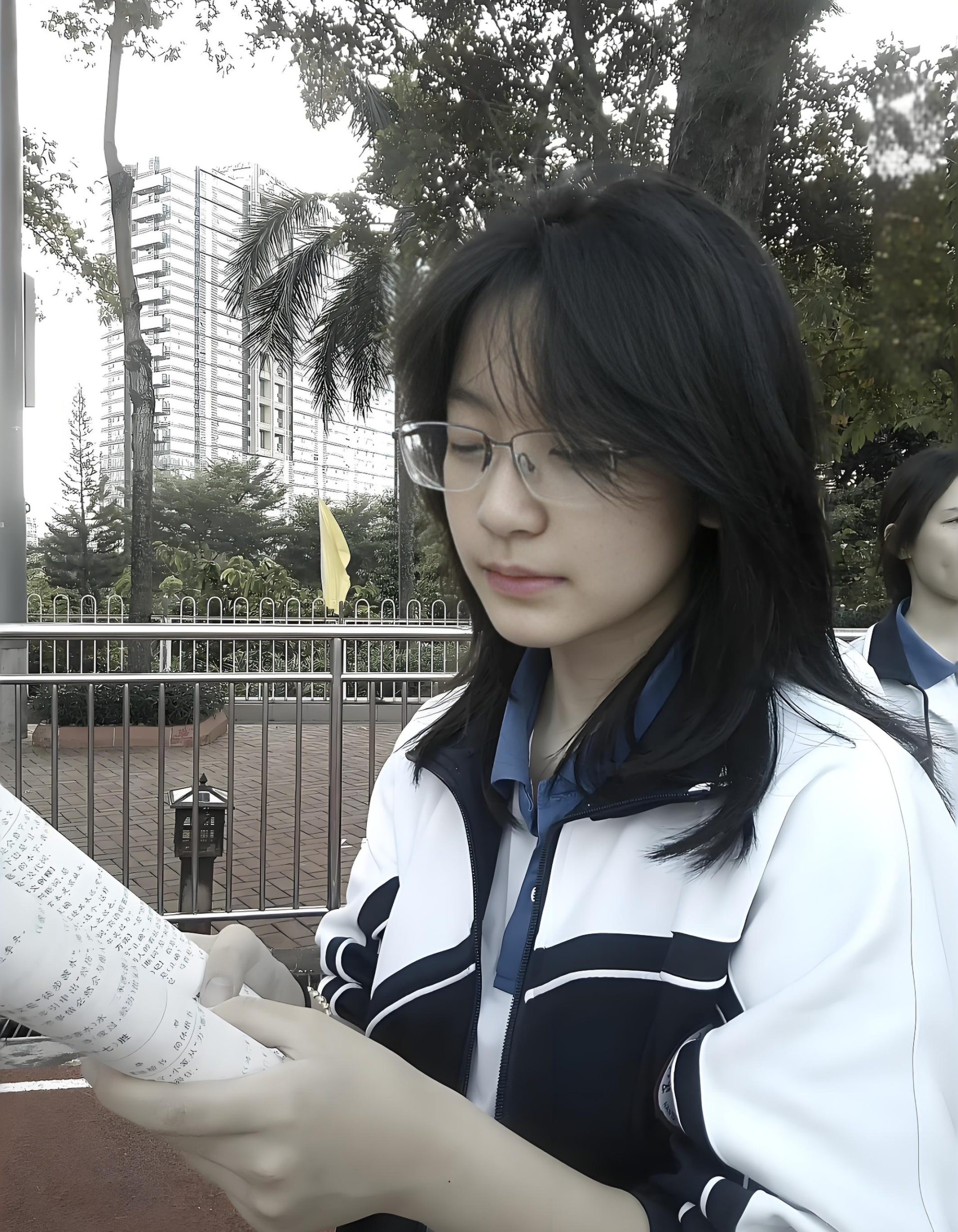 Nữ sinh quyết định đổi phiếu trả lời thi đại học trong 25 phút: Hành động gây bão mạng 2026 - Ảnh 3.