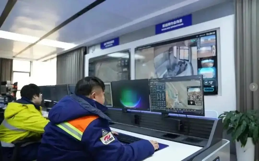 Phát hiện 147 xe tải Trung Quốc không người lái, tích hợp công nghệ cao: Âm thầm hoạt động 24/7 tại kho báu lộ thiên rộng hơn 102 km2 - Ảnh 3.
