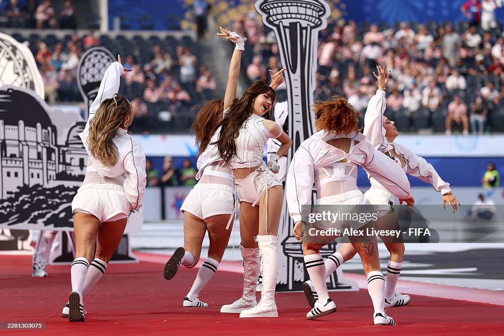 Khai mạc World Cup 2026 tại Mỹ: Lisa (BLACKPINK) đổ bộ biến Los Angeles thành đại nhạc hội toàn cầu- Ảnh 11. Khai mạc World Cup 2026 tại Mỹ: Lisa (BLACKPINK) đổ bộ biến Los Angeles thành đại nhạc hội toàn cầu - Ảnh 12.