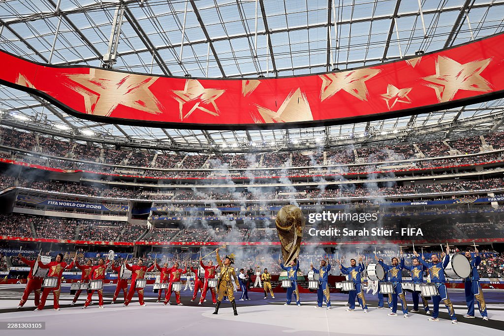 Khai mạc World Cup 2026 tại Mỹ: Lisa (BLACKPINK) đổ bộ biến Los Angeles thành đại nhạc hội toàn cầu- Ảnh 5. Khai mạc World Cup 2026 tại Mỹ: Lisa (BLACKPINK) đổ bộ biến Los Angeles thành đại nhạc hội toàn cầu - Ảnh 5.