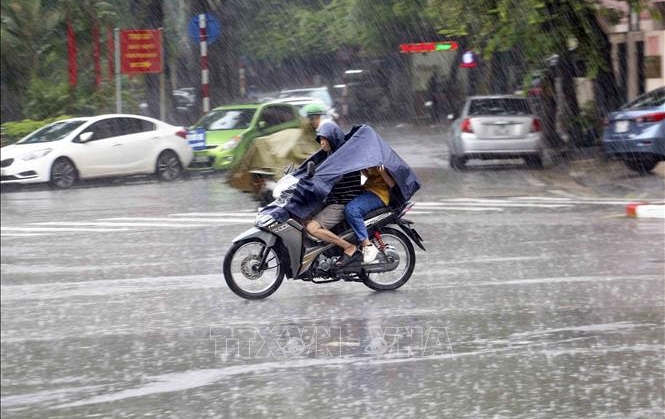Bảng lương qu&acirc;n nh&acirc;n chuy&ecirc;n nghiệp v&agrave; c&ocirc;ng nh&acirc;n quốc ph&ograve;ng theo mức lương cơ sở mới - Ảnh 4.