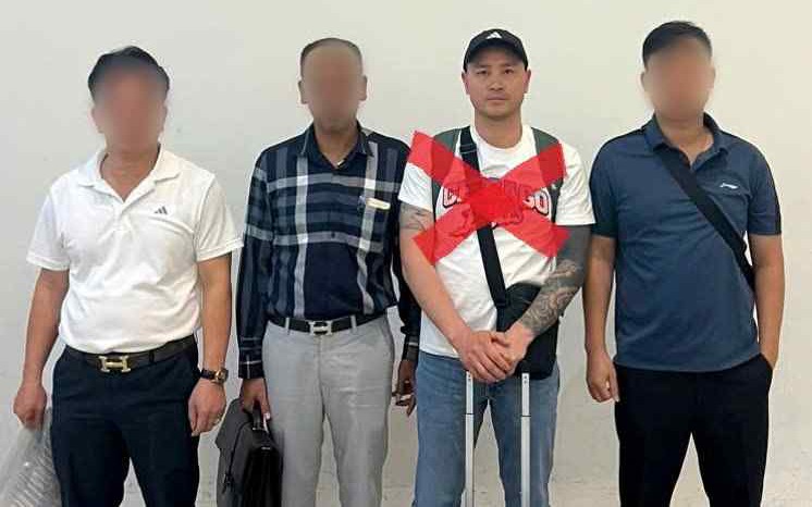 L&ecirc; Long Anh 34 tuổi từ nước ngo&agrave;i về Việt Nam đầu th&uacute; - Ảnh 2.