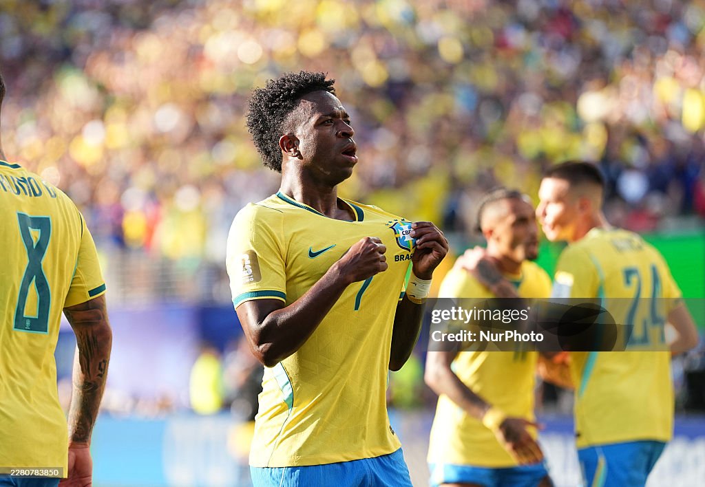 Chật vật trước đối thủ châu Phi, đội tuyển Brazil mất điểm trong ngày ra quân World Cup - Ảnh 1. Chật vật trước đối thủ châu Phi, đội tuyển Brazil mất điểm trong ngày ra quân World Cup - Ảnh 1.
