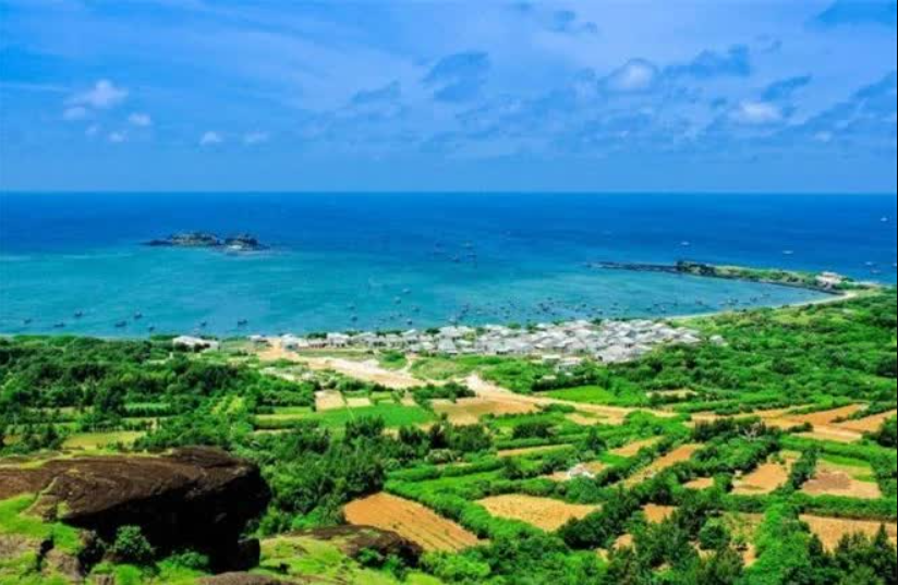 Hòn đảo kỳ lạ ở Lâm Đồng: Nổi lên giữa tiếng nổ trên biển, 3 tháng sau biến mất không dấu vết - Ảnh 3.