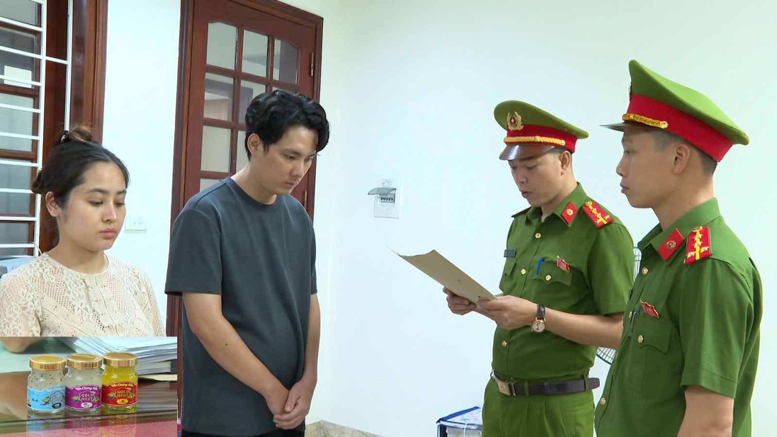 Hơn 70.000 hũ yến chưng sẵn được làm giả như thế nào?- Ảnh 1. Hơn 70.000 hũ yến chưng sẵn được làm giả như thế nào?- Ảnh 1.