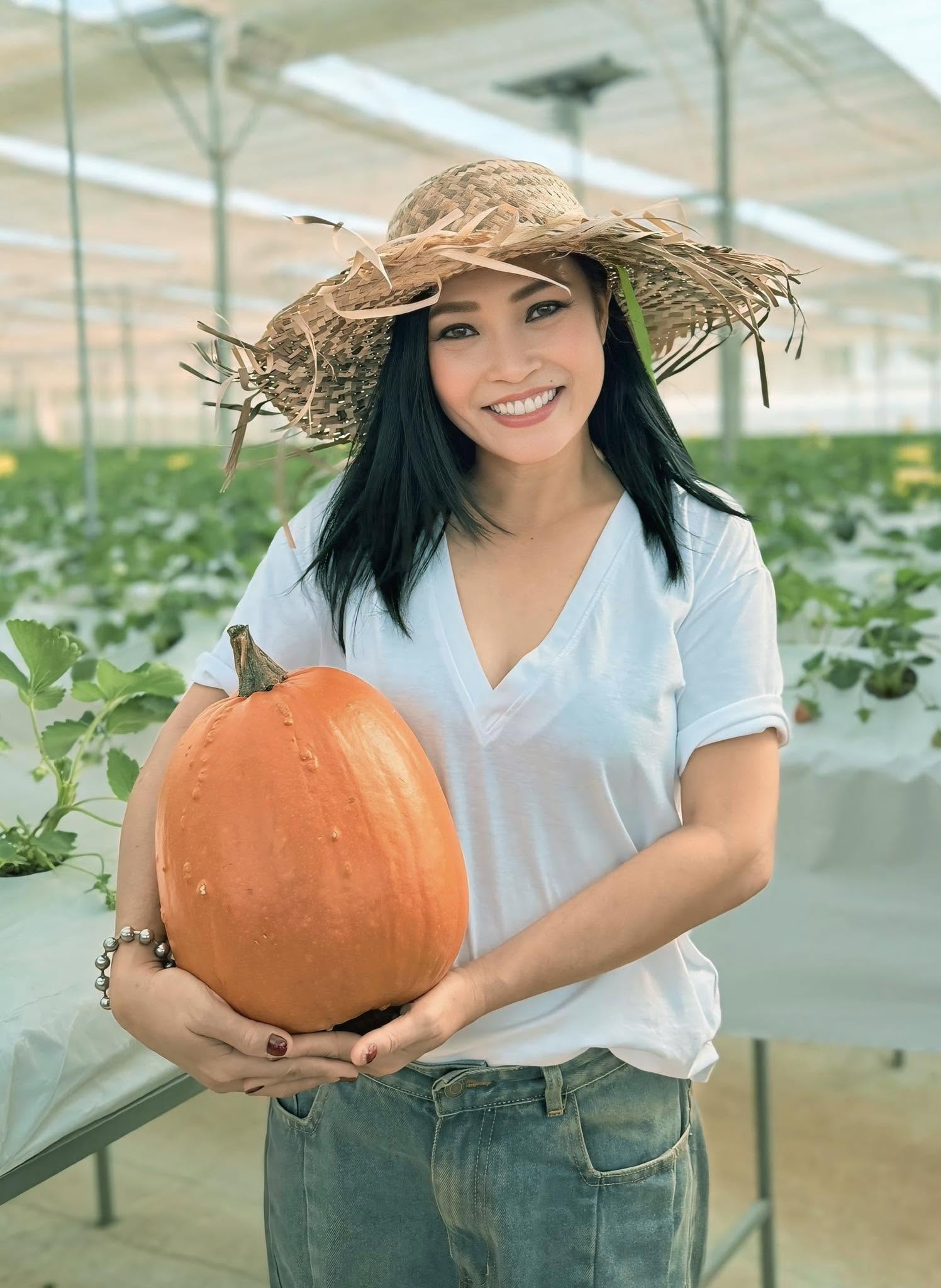 Nữ ca sĩ Việt nổi tiếng cả nước lập kỷ lục c&aacute;t-x&ecirc; hơn 2 tỷ, l&agrave; sao đầu ti&ecirc;n d&aacute;m l&agrave;m concert ri&ecirc;ng ở s&acirc;n vận động - Ảnh 1.