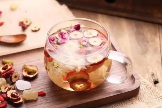 4 c&ocirc;ng thức "tr&agrave; giảm c&acirc;n" hiệu quả: Uống 3 lần/tuần để thải độc, gi&uacute;p bụng phẳng, eo thon v&agrave; da mặt trắng hồng - Ảnh 3.