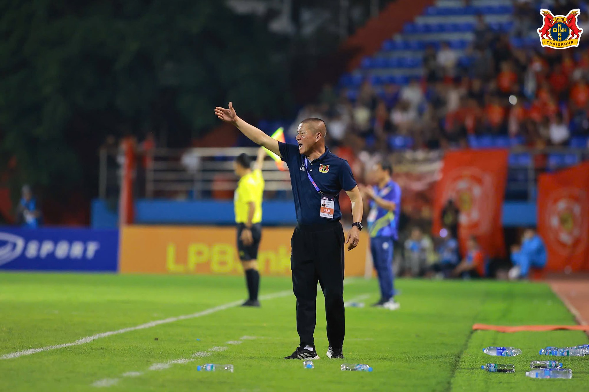 Ninh B&igrave;nh FC bất ngờ chia tay trợ l&yacute; cũ của HLV Park Hang-seo - Ảnh 4.