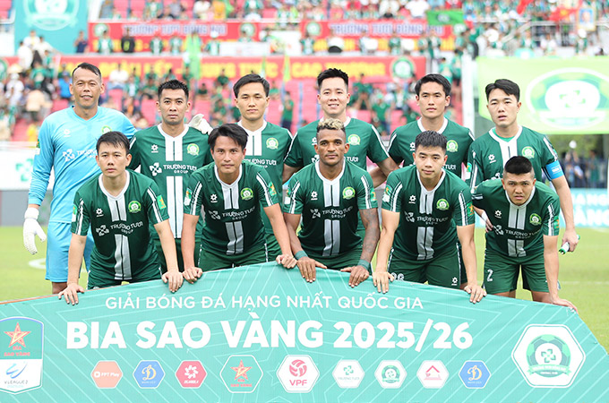 Thủ m&ocirc;n World Cup 40 tuổi khiến đội tuyển T&acirc;y Ban Nha "c&acirc;m lặng" c&oacute; thể sang Việt Nam thi đấu? - Ảnh 3.