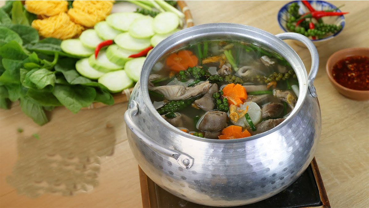 Một bộ phận của lợn được ví "bổ bằng 10 thang thuốc": Nhiều người chê không ăn - Ảnh 1. Một bộ phận của lợn được ví "bổ bằng 10 thang thuốc": Nhiều người chê không ăn - Ảnh 1.
