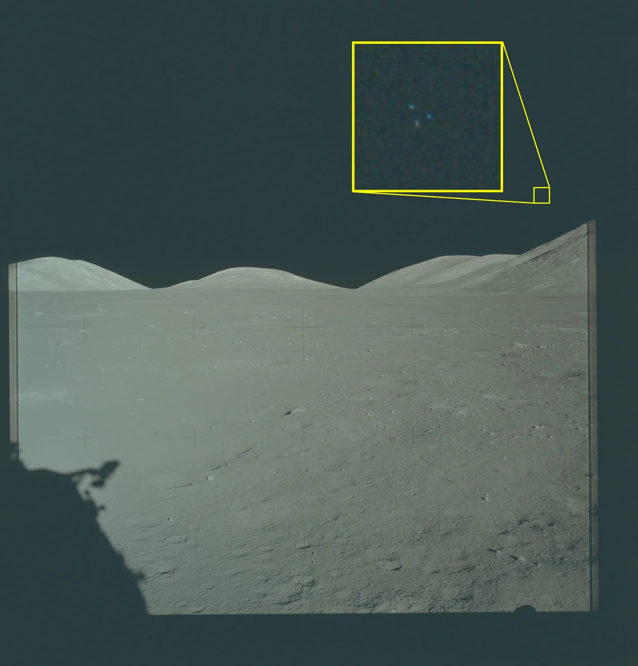 X&ocirc;n xao hồ sơ mật UFO của Mỹ - Ảnh 1.