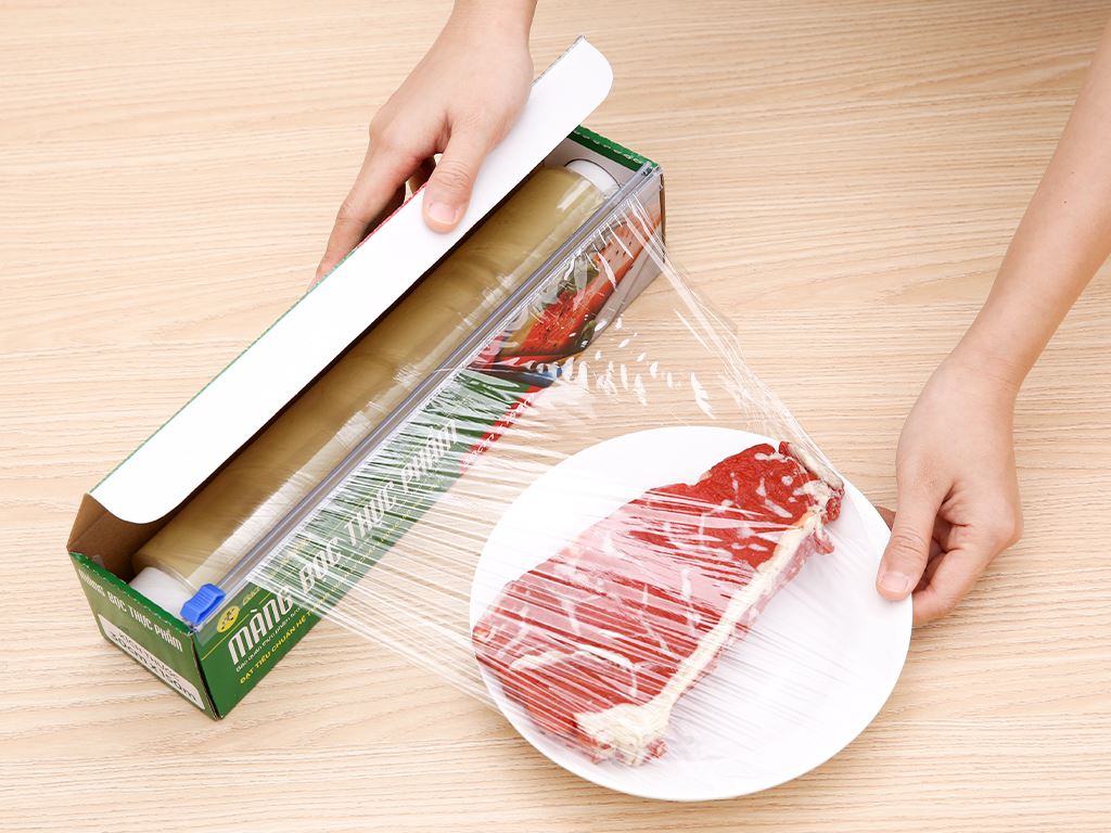Cảnh báo đặc biệt tới những gia đình đang dùng màng bọc thực phẩm - Ảnh 3.
