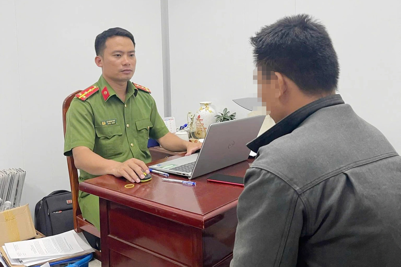 Bình luận sai sự thật trên Facebook , người đàn ông Tây Ninh bị phạt 7 , 5 triệu đồng - Ảnh 1. Bình luận sai sự thật trên Facebook , người đàn ông Tây Ninh bị phạt 7 , 5 triệu đồng - Ảnh 1.