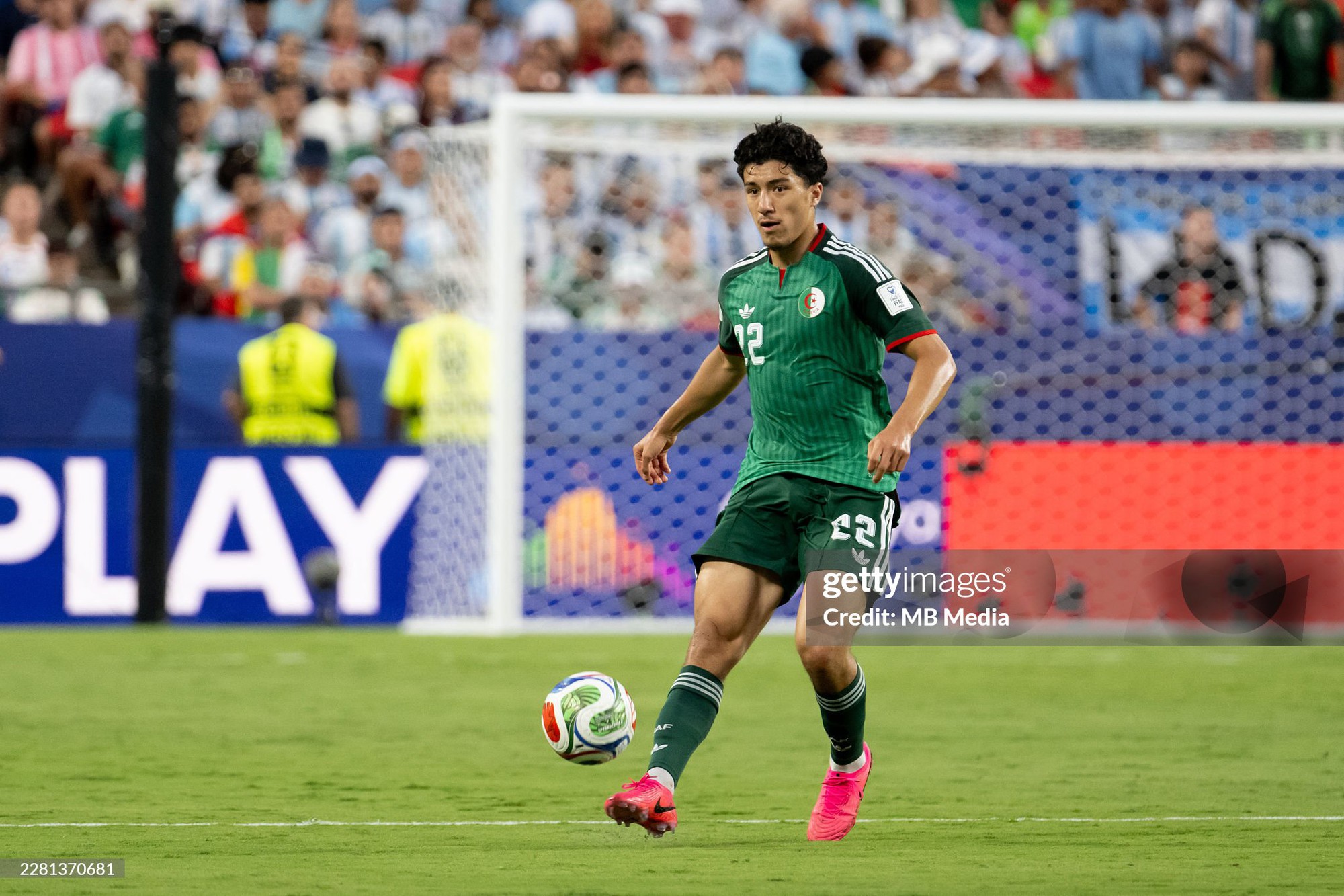 Messi lập hat-trick mang về trận đại thắng, chính thức san bằng siêu kỷ lục World Cup - Ảnh 3. Messi lập hat-trick mang về trận đại thắng, chính thức san bằng siêu kỷ lục World Cup - Ảnh 3.