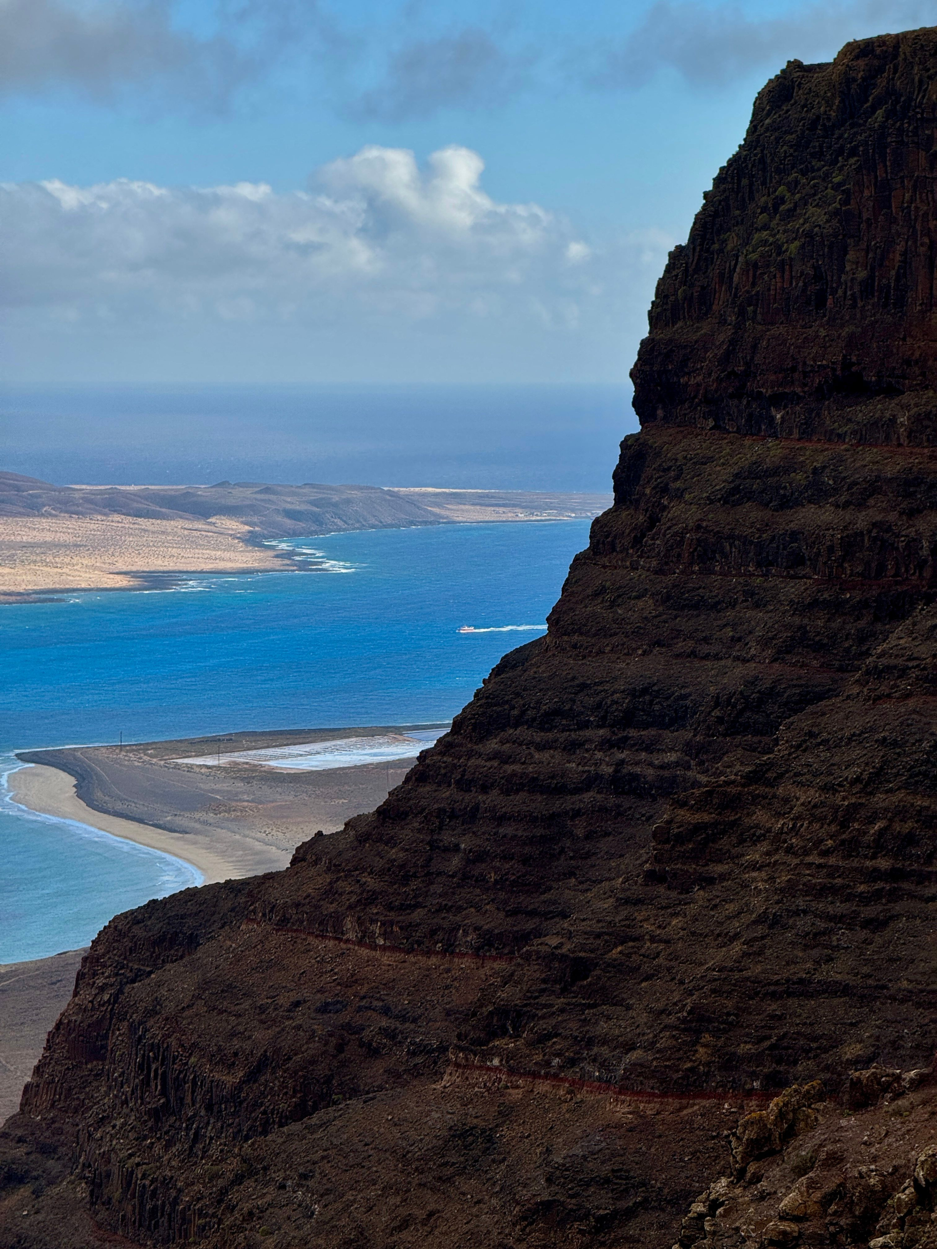Quốc đảo Cape Verde: Địa điểm du lịch hấp dẫn giữa Đại T&acirc;y Dương năm 2026 - Ảnh 3.