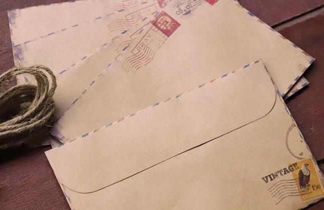 Tôi vô tình nhận được một phong bì đứng tên chồng, nhưng người gửi đã mất cách đây gần 10 năm - Ảnh 1.