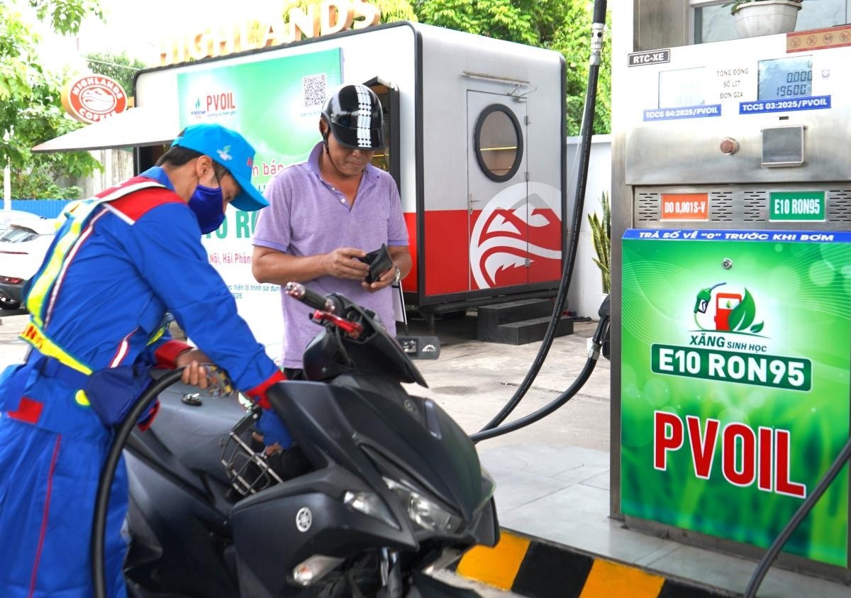 Ngày mai, xăng E10 có thay đổi quan trọng - Ảnh 1.