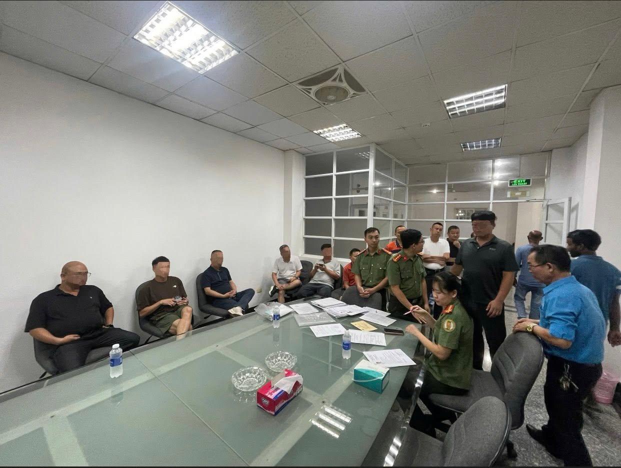 22 tổ công tác đồng loạt - Ảnh 4.