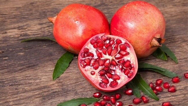 Mẹo chọn lựu ngon: 6 c&aacute;ch nhận diện quả mọng nước v&agrave; nhiều hạt - Ảnh 1.