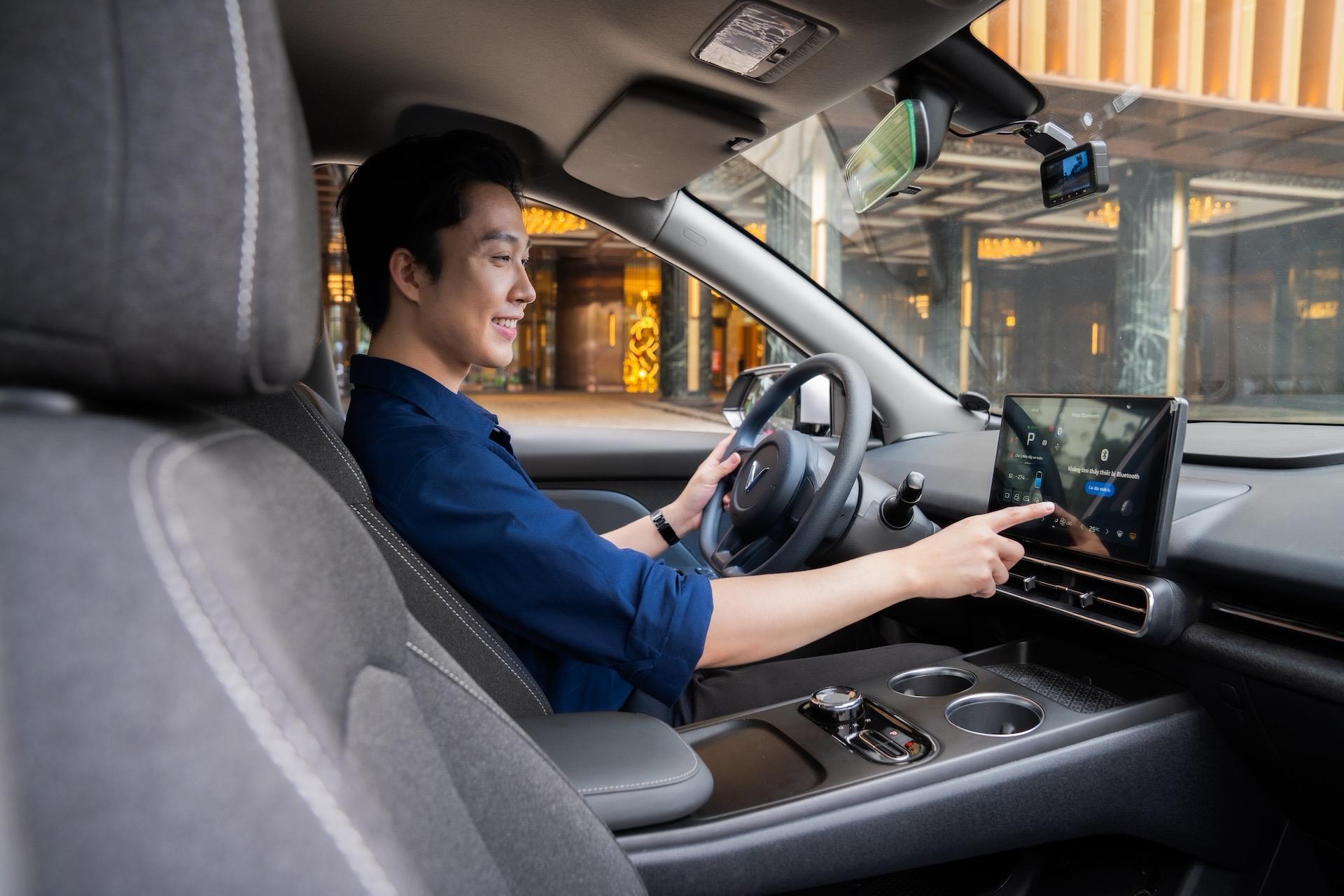 Xuống tiền Limo Green chạy dịch vụ, t&agrave;i xế chia sẻ: Nh&igrave;n r&otilde; cửa ho&agrave;n vốn sau 1,5 năm - Ảnh 1.