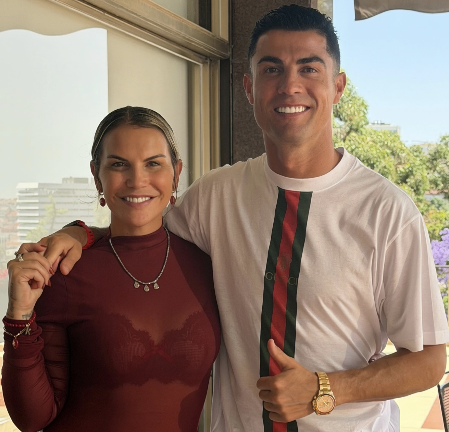 Bênh vực em trai? Chị gái Ronaldo công khai chỉ trích cả tuyển Bồ Đào Nha khi hòa CHDC Congo - Ảnh 1.