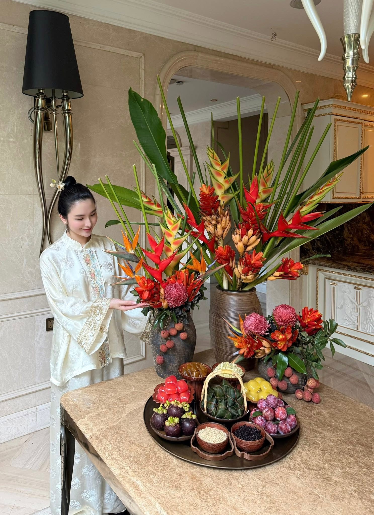 Hội phu nh&acirc;n h&agrave;o m&ocirc;n Vbiz mở đường đua b&agrave;y m&acirc;m cỗ Tết Đoan ngọ: Đỗ H&agrave;, Mai Ngọc vẫn phải xếp sau 1 người!- Ảnh 5.