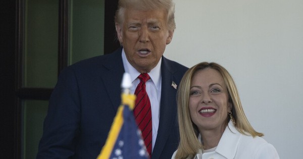 Thủ tướng &Yacute; chọn c&aacute;ch im lặng trước lời c&ocirc;ng k&iacute;ch của Tổng thống Mỹ Trump - Ảnh 2.
