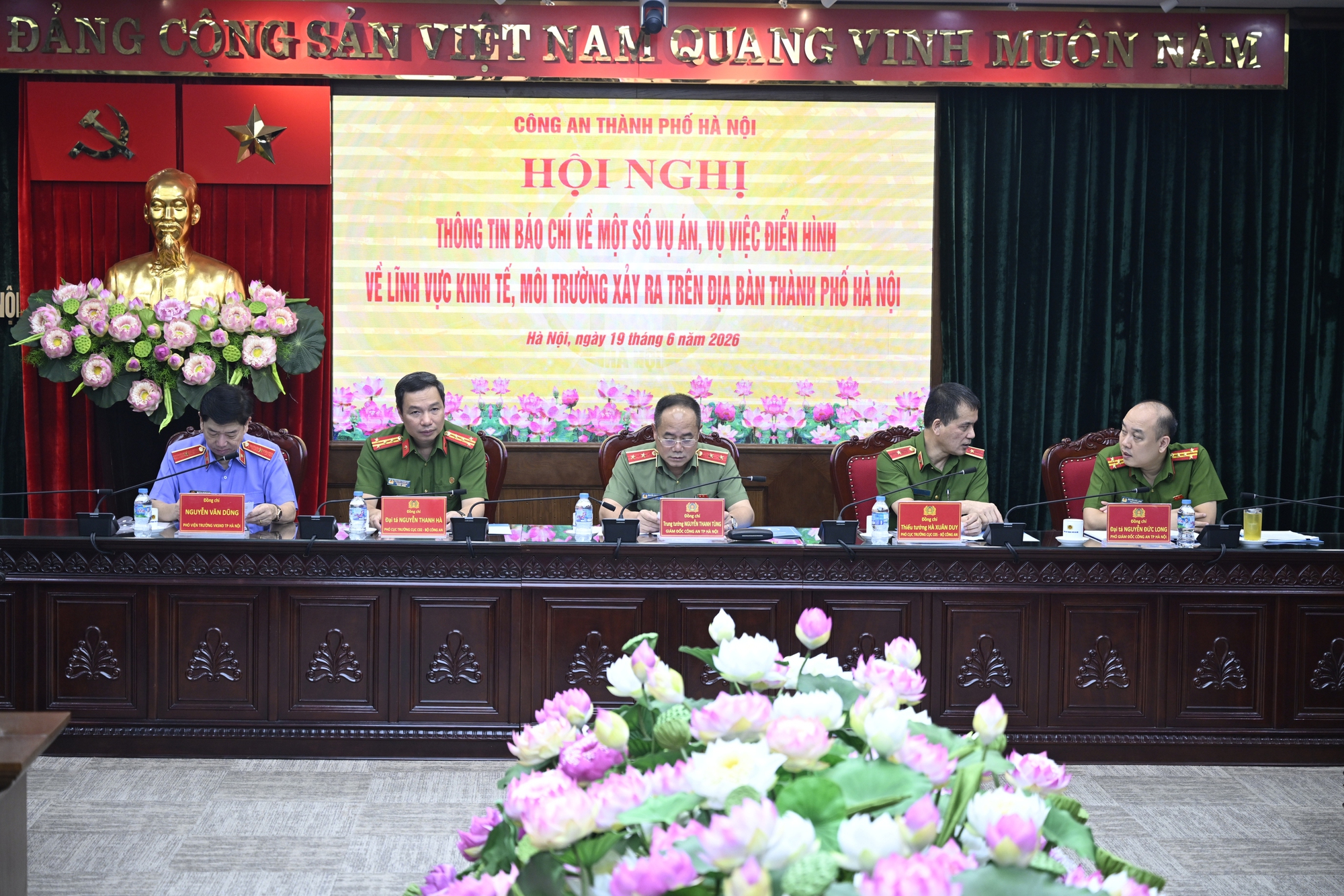Lừa đảo kỳ nghỉ du lịch 2026: Gi&aacute;m đốc trẻ v&agrave; những thủ đoạn tinh vi - Ảnh 1.