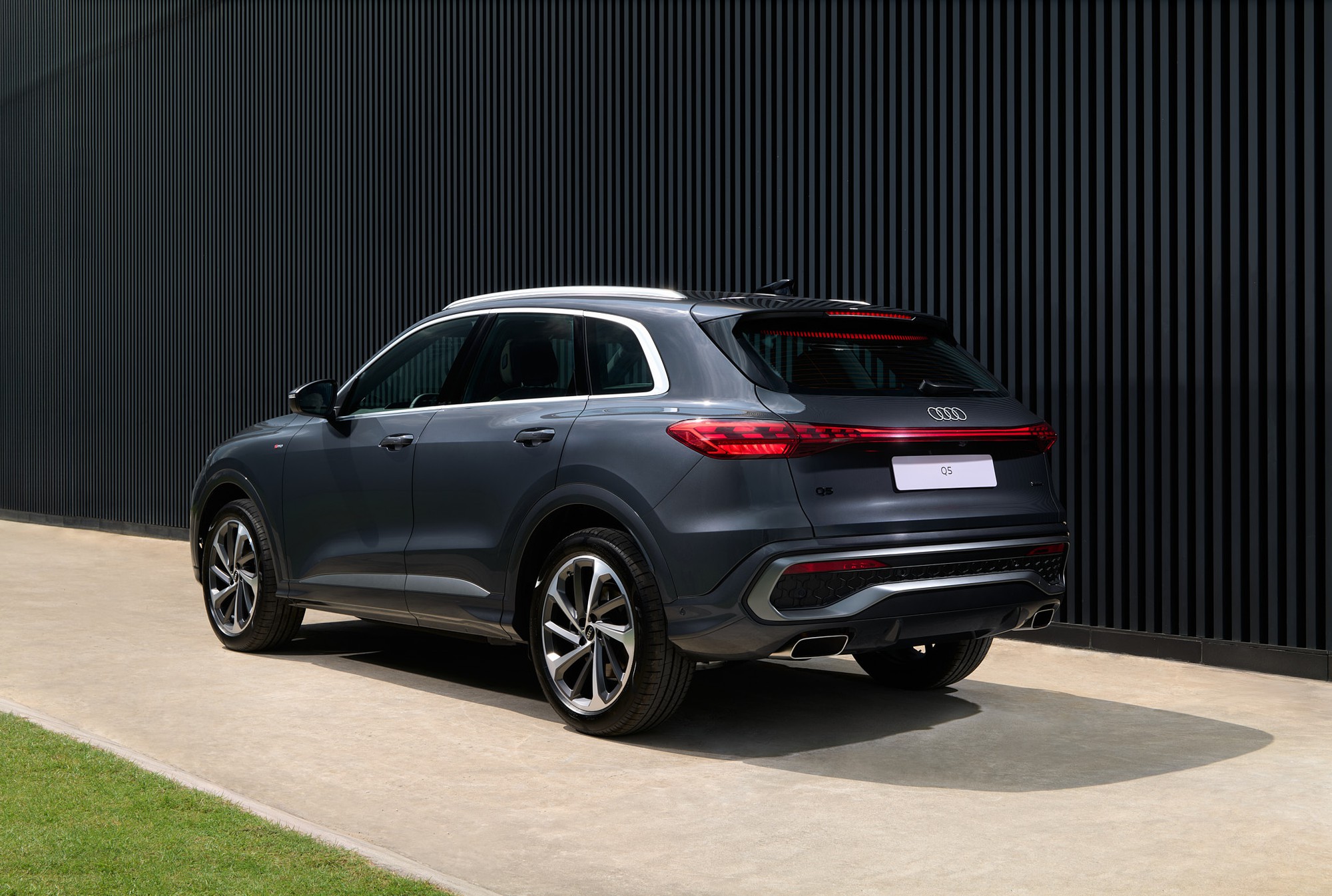 Audi Q5 2026 chốt giá từ 2,849 tỷ đồng tại Việt Nam: 2 kiểu dáng, nền tảng hoàn toàn mới, có ADAS - Ảnh 13.