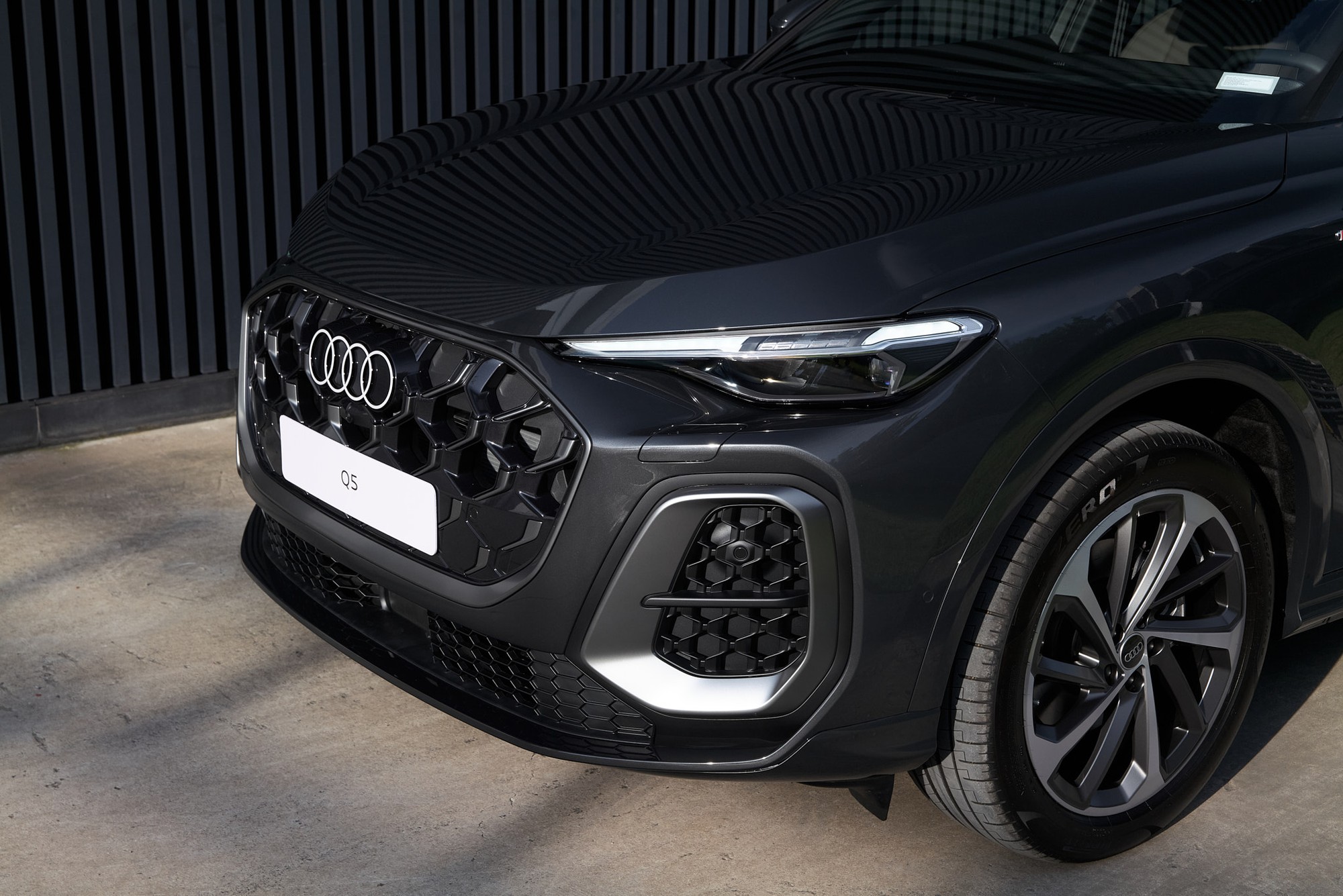 Audi Q5 2026 chốt giá từ 2,849 tỷ đồng tại Việt Nam: 2 kiểu dáng, nền tảng hoàn toàn mới, có ADAS - Ảnh 9.