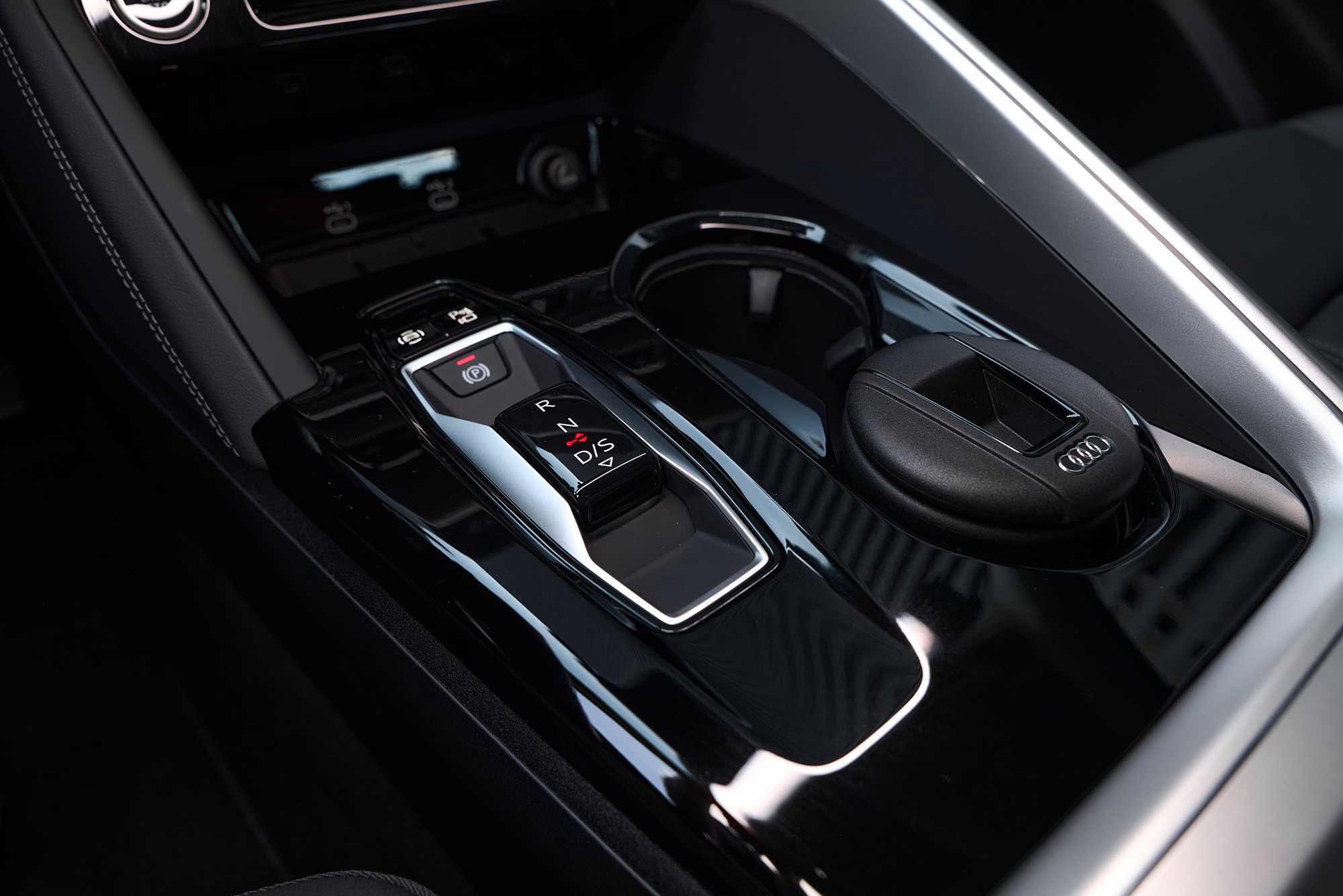 Audi Q5 2026 chốt giá từ 2,849 tỷ đồng tại Việt Nam: 2 kiểu dáng, nền tảng hoàn toàn mới, có ADAS - Ảnh 27.