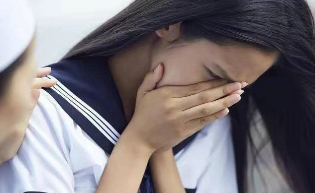 Nữ sinh thủ khoa toàn quận vẫn trượt nguyện vọng 1 vì lý do khó tin - Ảnh 1. Nữ sinh thủ khoa toàn quận vẫn trượt nguyện vọng 1 vì lý do khó tin - Ảnh 1.