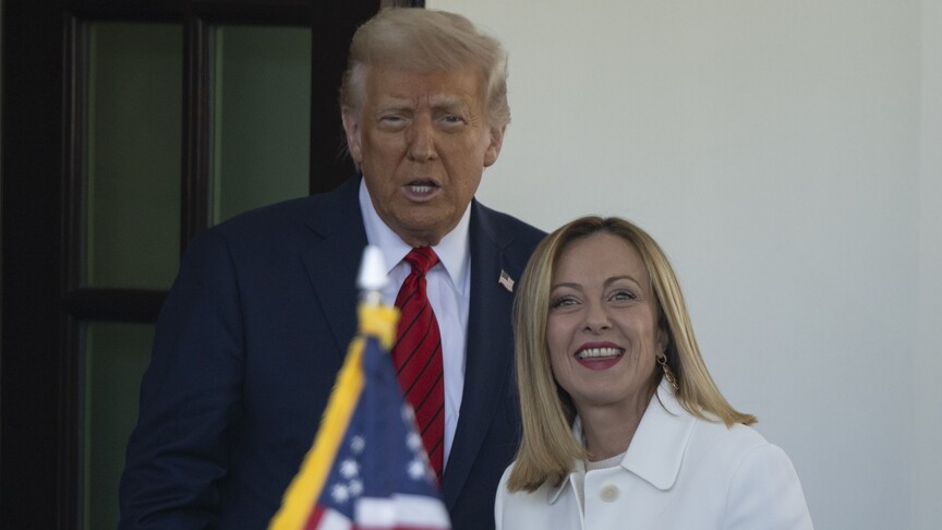 &Ocirc;ng Donald Trump bị tố "bịa chuyện", &Yacute; hủy thẳng chuyến thăm sang Mỹ - Ảnh 1.