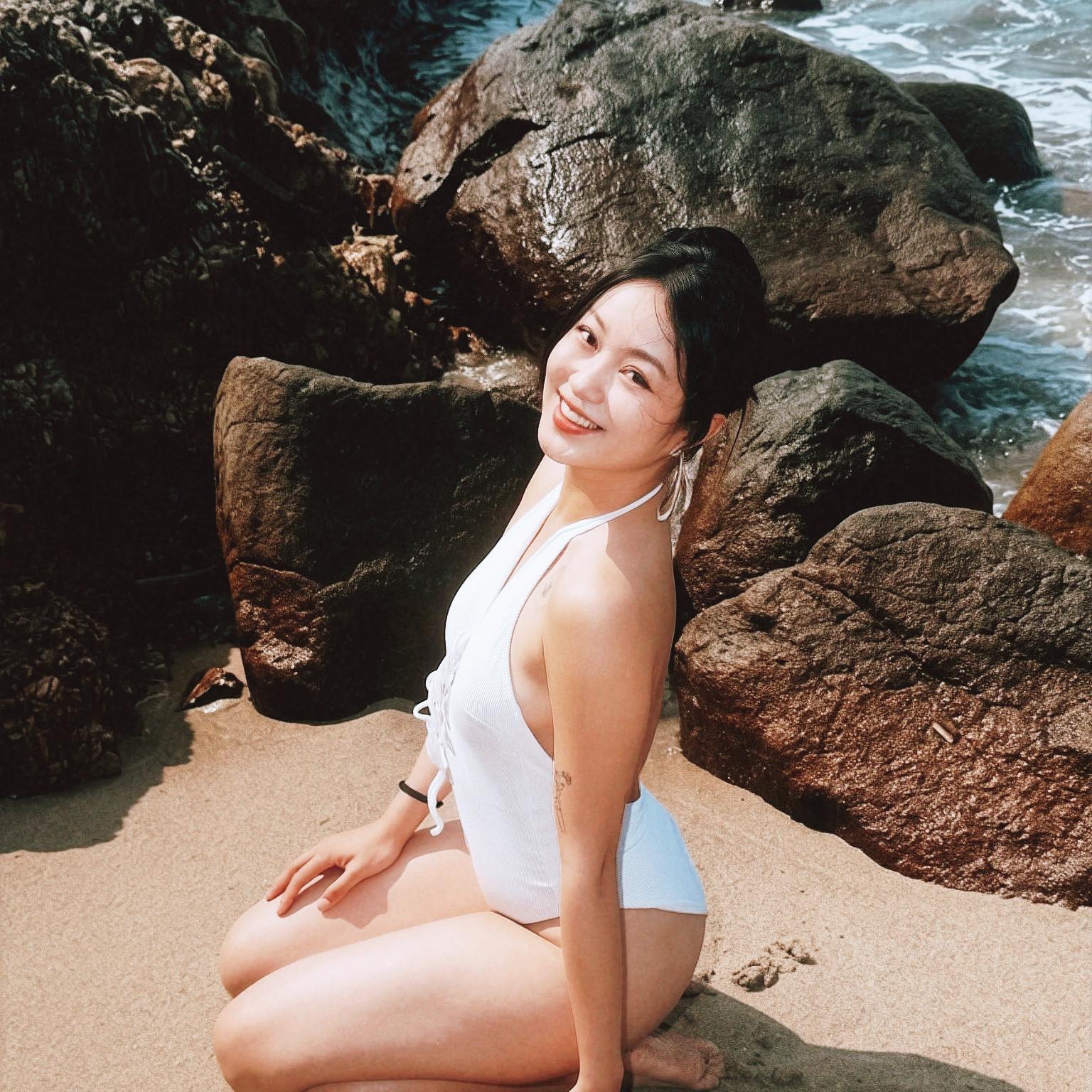 Tuổi U40 của hot girl đ&igrave;nh đ&aacute;m bậc nhất H&agrave; Nội một thời - Ảnh 2.