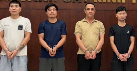 Cảnh sát đồng loạt kiểm tra, bắt tạm giam Lưu Văn Thiệp và 2 chủ cơ sở sản xuất giá đỗ - Ảnh 2.