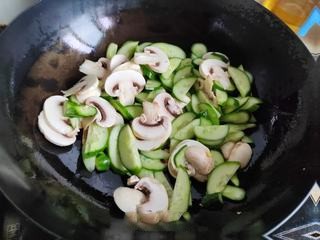 Hệ ti&ecirc;u h&oacute;a khỏe mạnh th&igrave; l&agrave;n da sạch đẹp: H&atilde;y ăn 3 m&oacute;n n&agrave;y v&agrave;o m&ugrave;a h&egrave; để thải độc, giảm đầy hơi v&agrave; gi&uacute;p da rạng rỡ- Ảnh 4.