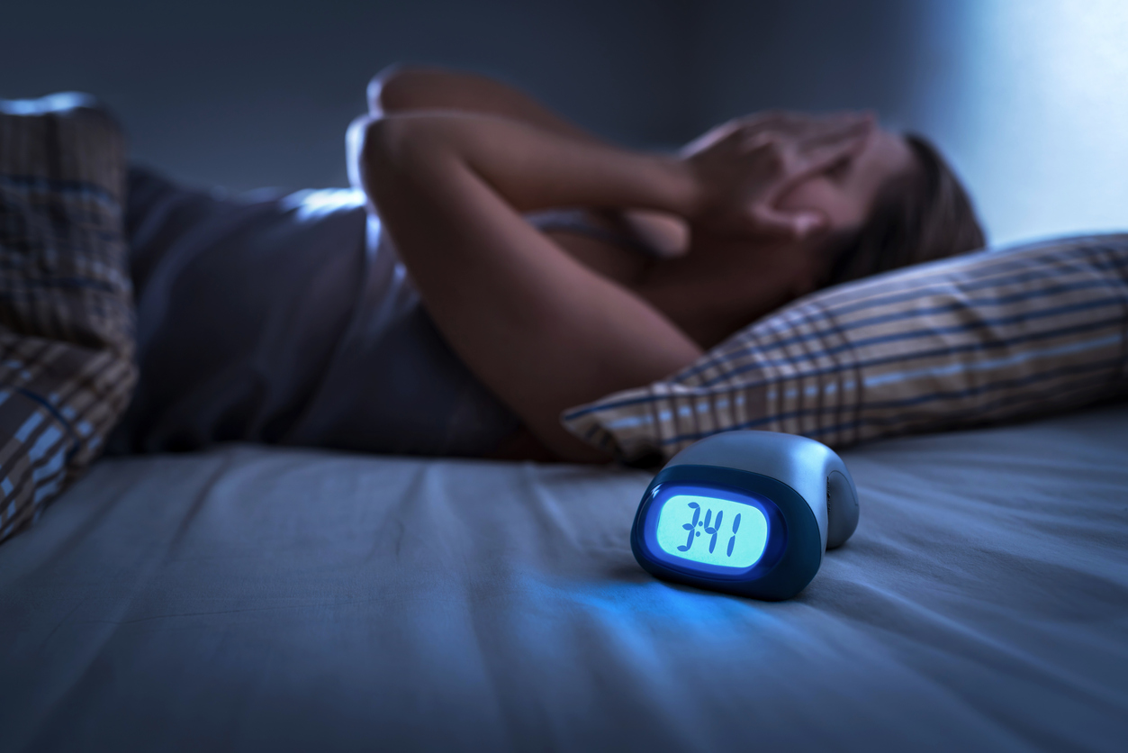 Những người c&oacute; gan yếu thường c&oacute; 4 đặc điểm n&agrave;y khi ngủ: H&atilde;y kiểm tra ngay! - Ảnh 1.