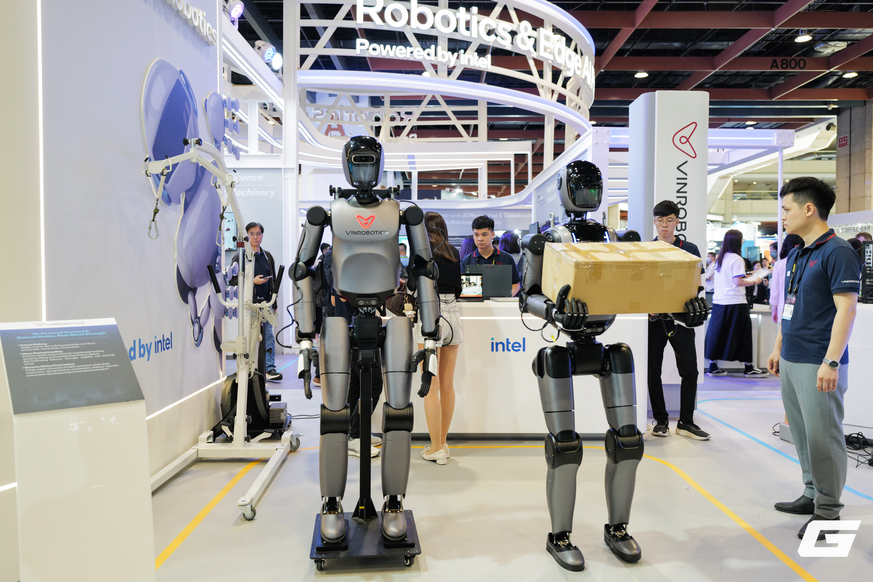 Lần đầu ti&ecirc;n VinRobotics đưa robot ra s&acirc;n chơi quốc tế: Robot VR-H3.1 v&agrave; VR-H3.2 xuất hiện tại Computex Taipei 2026 - Ảnh 1.