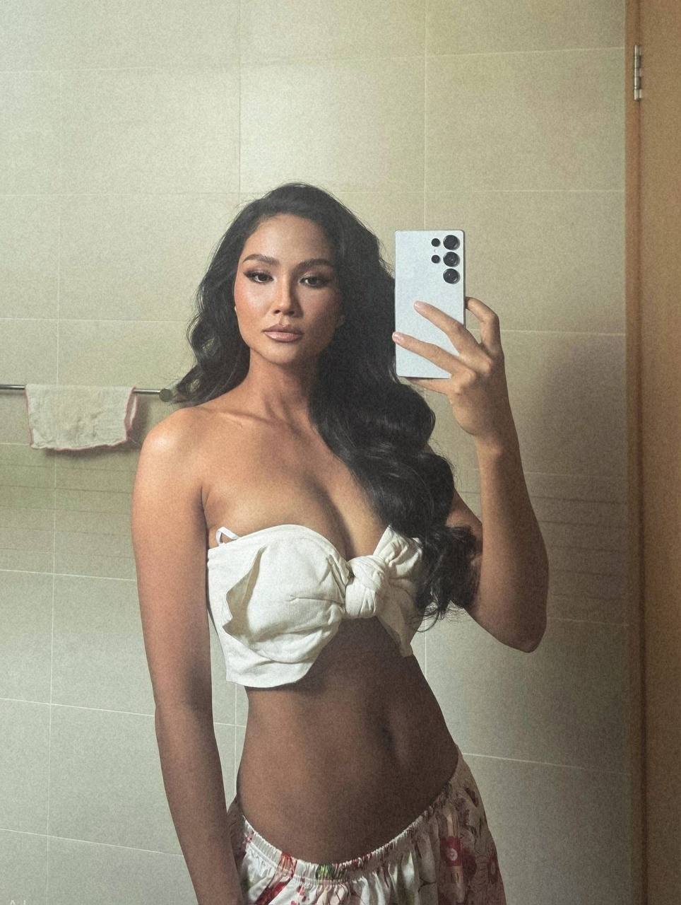 H'Hen Ni&ecirc; được "khẩn xin" h&atilde;y đi casting cho Victoria's Secret - Ảnh 5.
