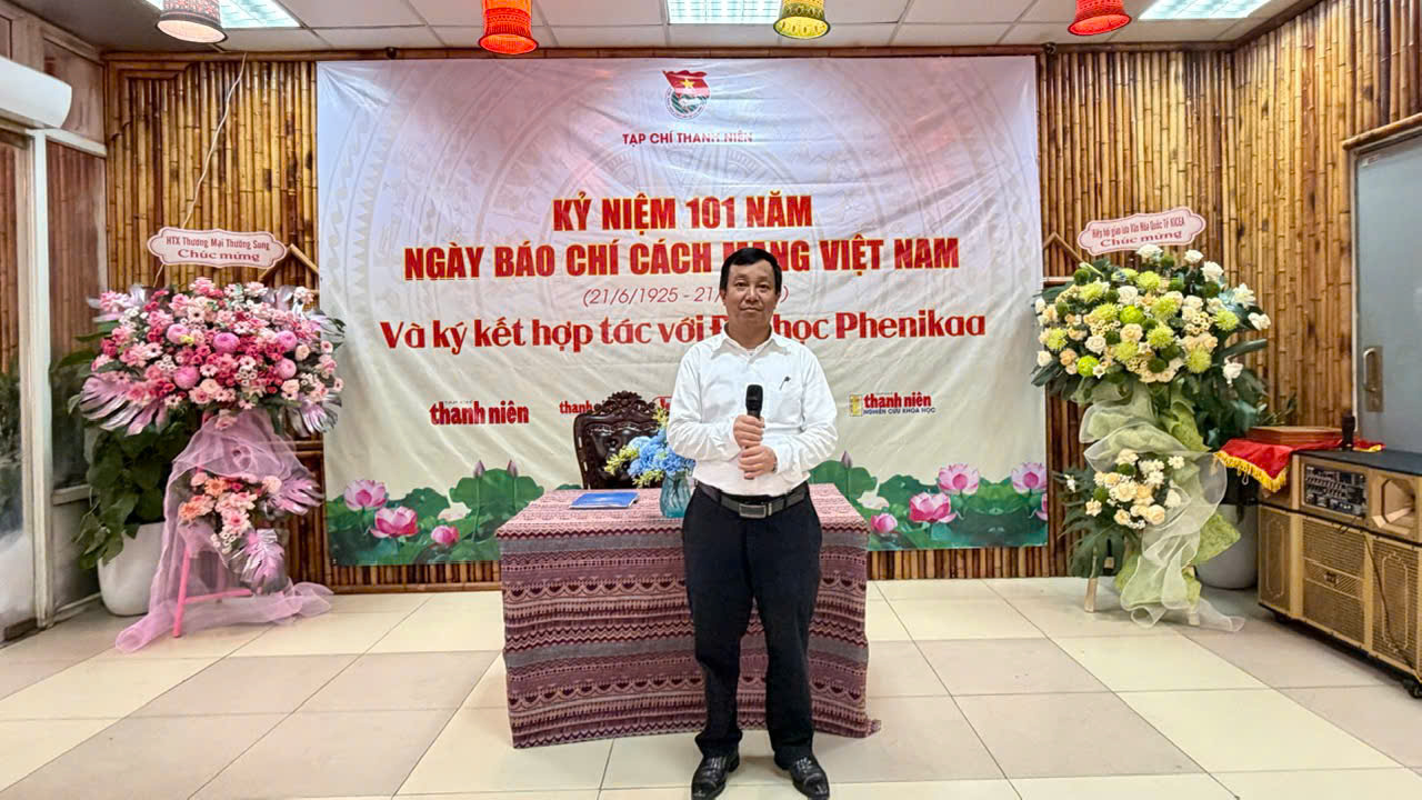 Tạp ch&iacute; Thanh ni&ecirc;n kỷ niệm 101 năm Ng&agrave;y b&aacute;o ch&iacute; c&aacute;ch mạng Việt Nam v&agrave; k&yacute; kết hợp t&aacute;c với Đại học Phenikaa - Ảnh 1.