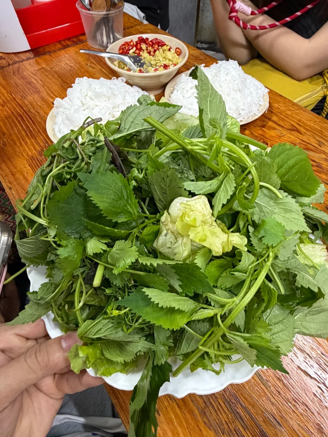 Khách Trung Quốc khám phá lý do người Việt hiếm khi béo - Ảnh 10.