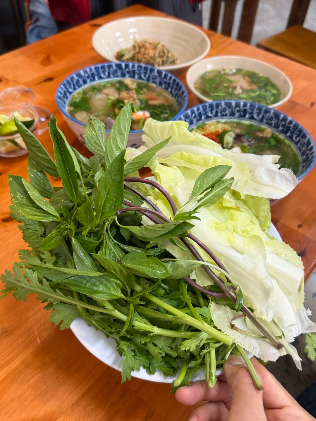 Khách Trung Quốc khám phá lý do người Việt hiếm khi béo - Ảnh 4.