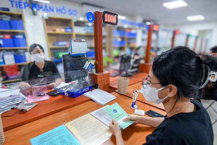 Nghỉ kh&ocirc;ng lương d&agrave;i ng&agrave;y, l&agrave;m sao để kh&ocirc;ng mất quyền lợi BHXH? - Ảnh 1.