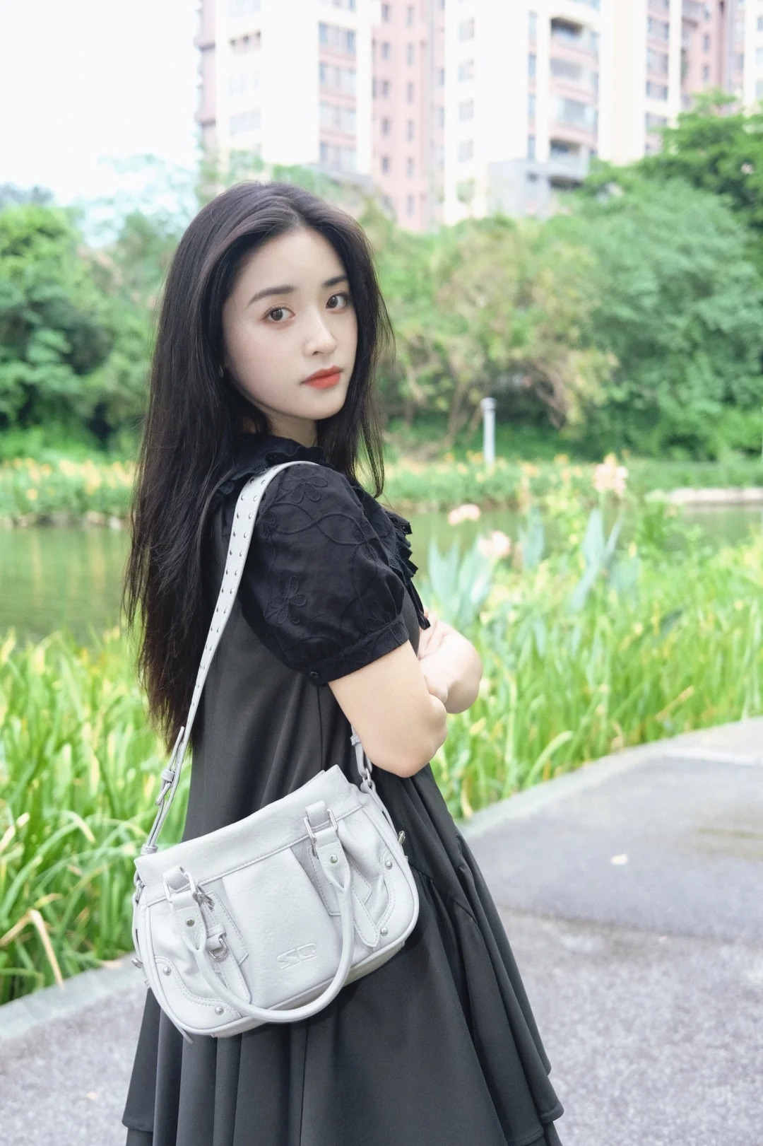 Tử vi tuần mới ( 22/6 - 28/6 )12 con gi&aacute;p: M&agrave;u sắc h&uacute;t may mắn - Ảnh 2.