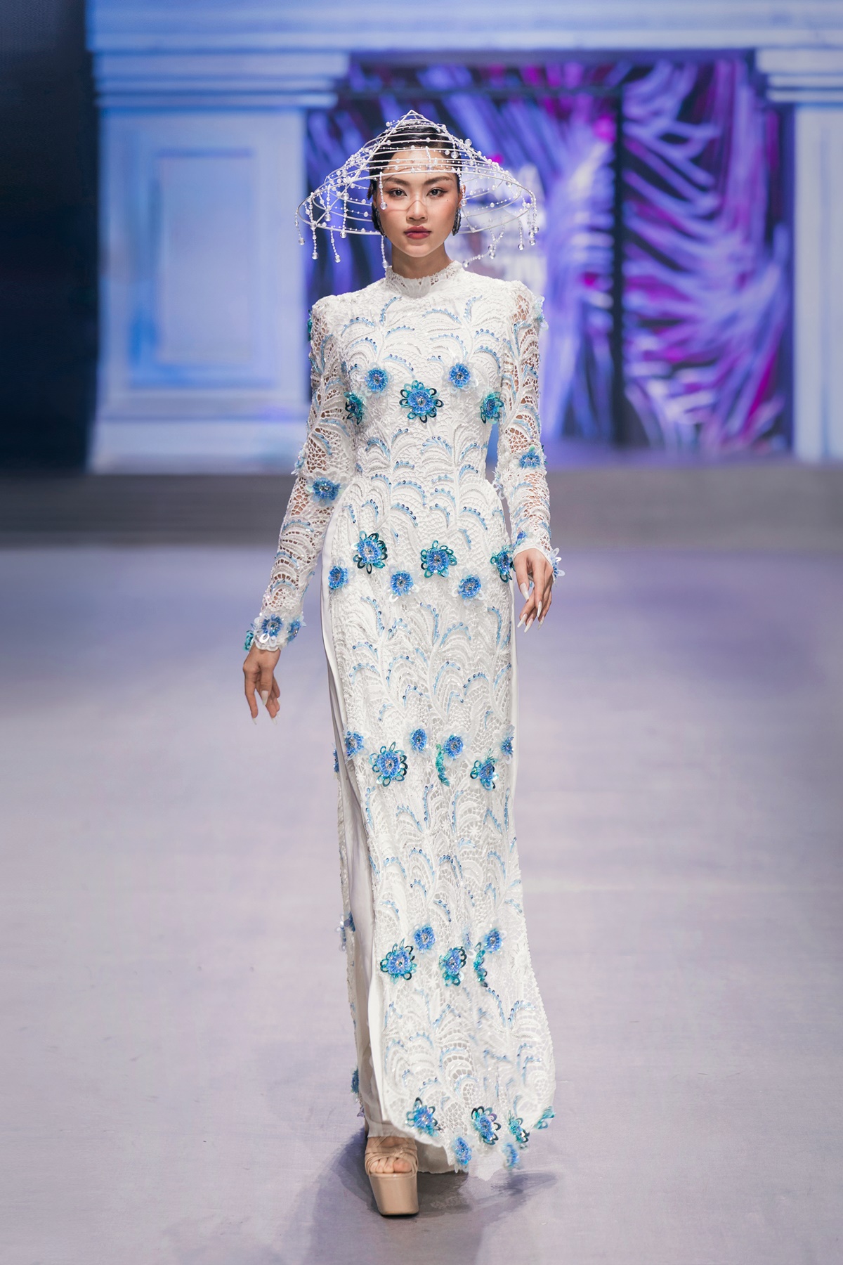 D&agrave;n hoa, &aacute; hậu đổ bộ show Đặng Trọng Minh Ch&acirc;u, Ngọc Ch&acirc;u - Kh&aacute;nh V&acirc;n chiếm spotlight - Ảnh 5.
