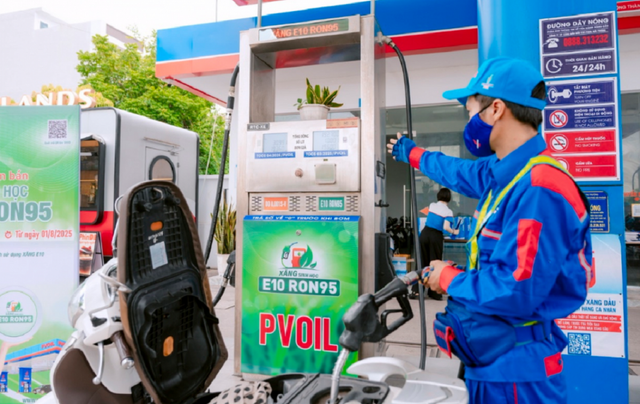 Giá xăng E10 còn tiếp tục giảm không? - Ảnh 1.