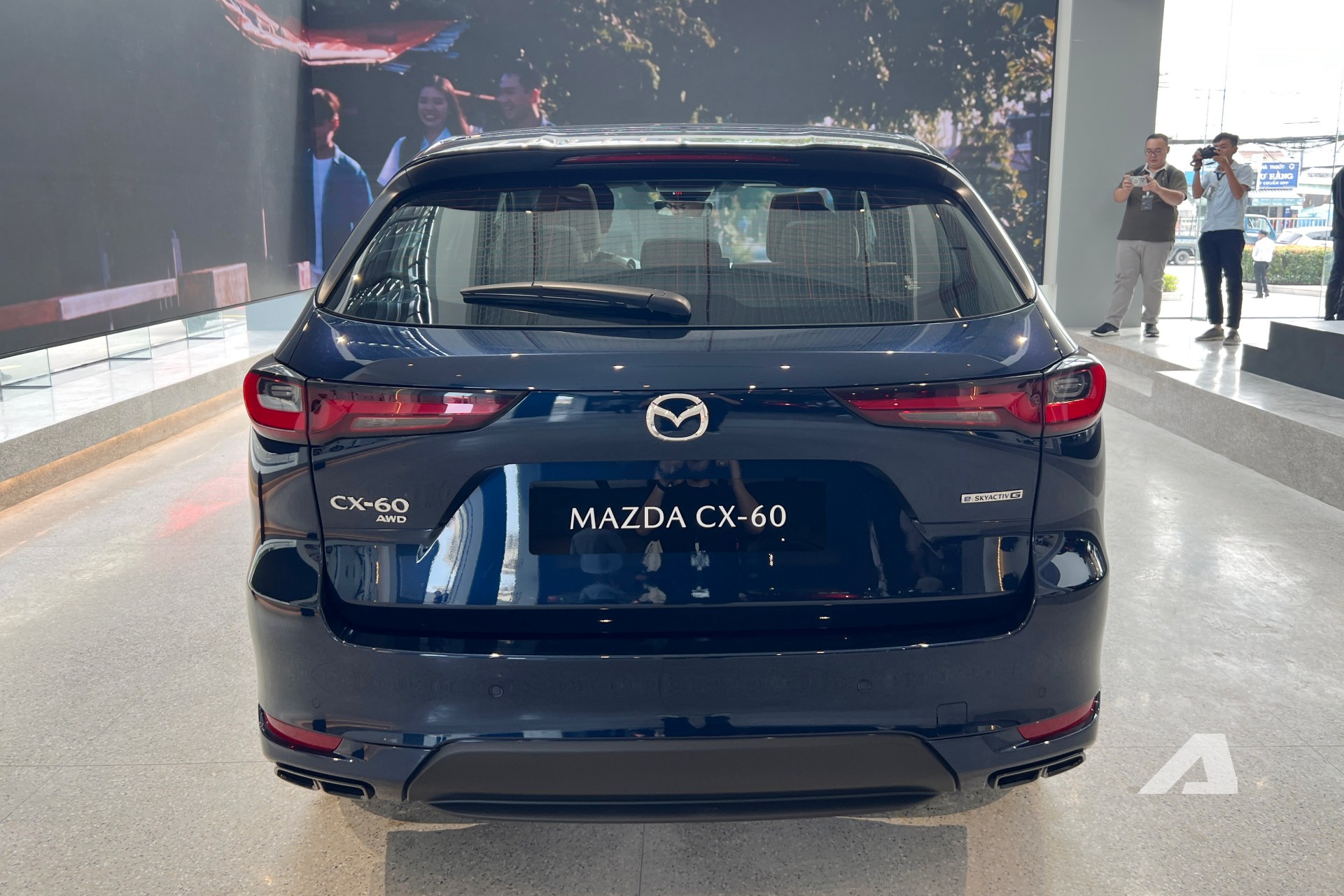 Mazda CX-60 giá 1,699 tỷ đồng tại Việt Nam: Động cơ hybrid tự sạc, có AWD, ngang cỡ GLC, X3 - Ảnh 4.