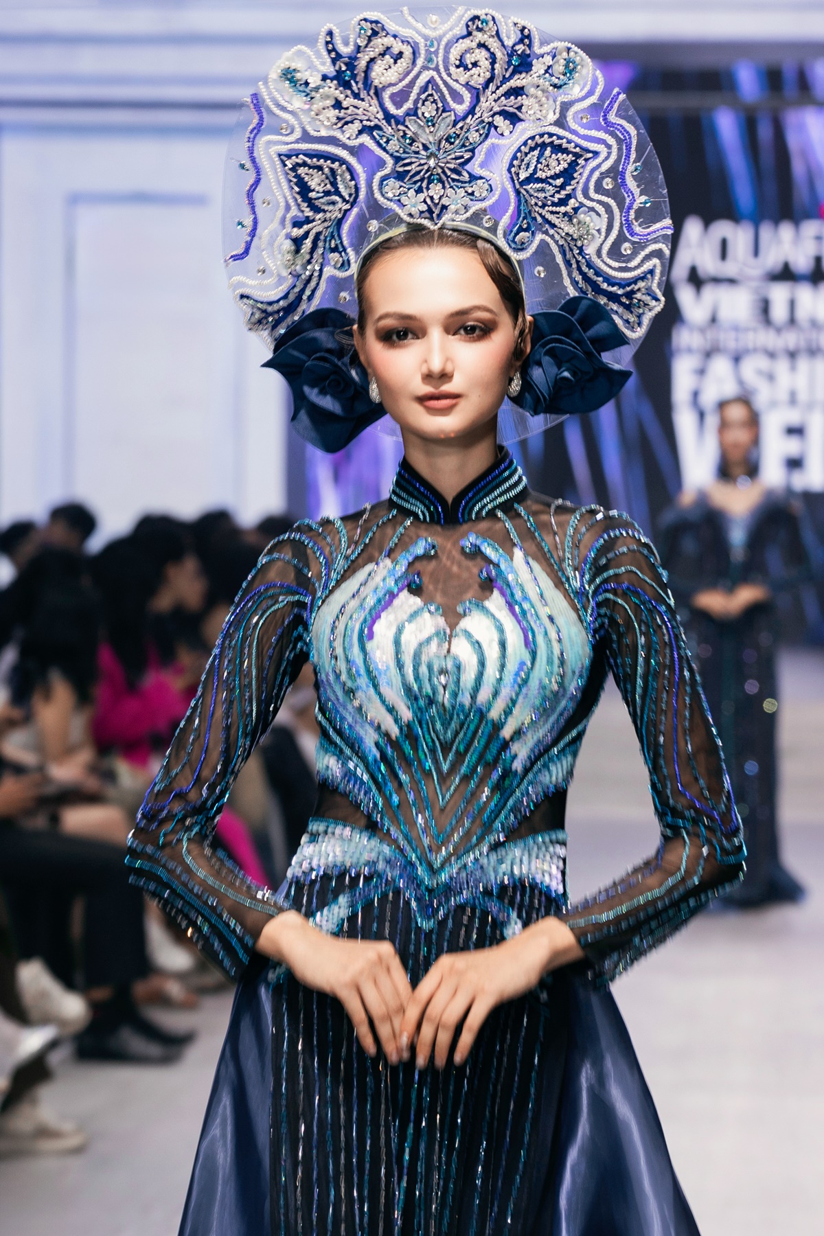 D&agrave;n hoa, &aacute; hậu đổ bộ show Đặng Trọng Minh Ch&acirc;u, Ngọc Ch&acirc;u - Kh&aacute;nh V&acirc;n chiếm spotlight - Ảnh 6.